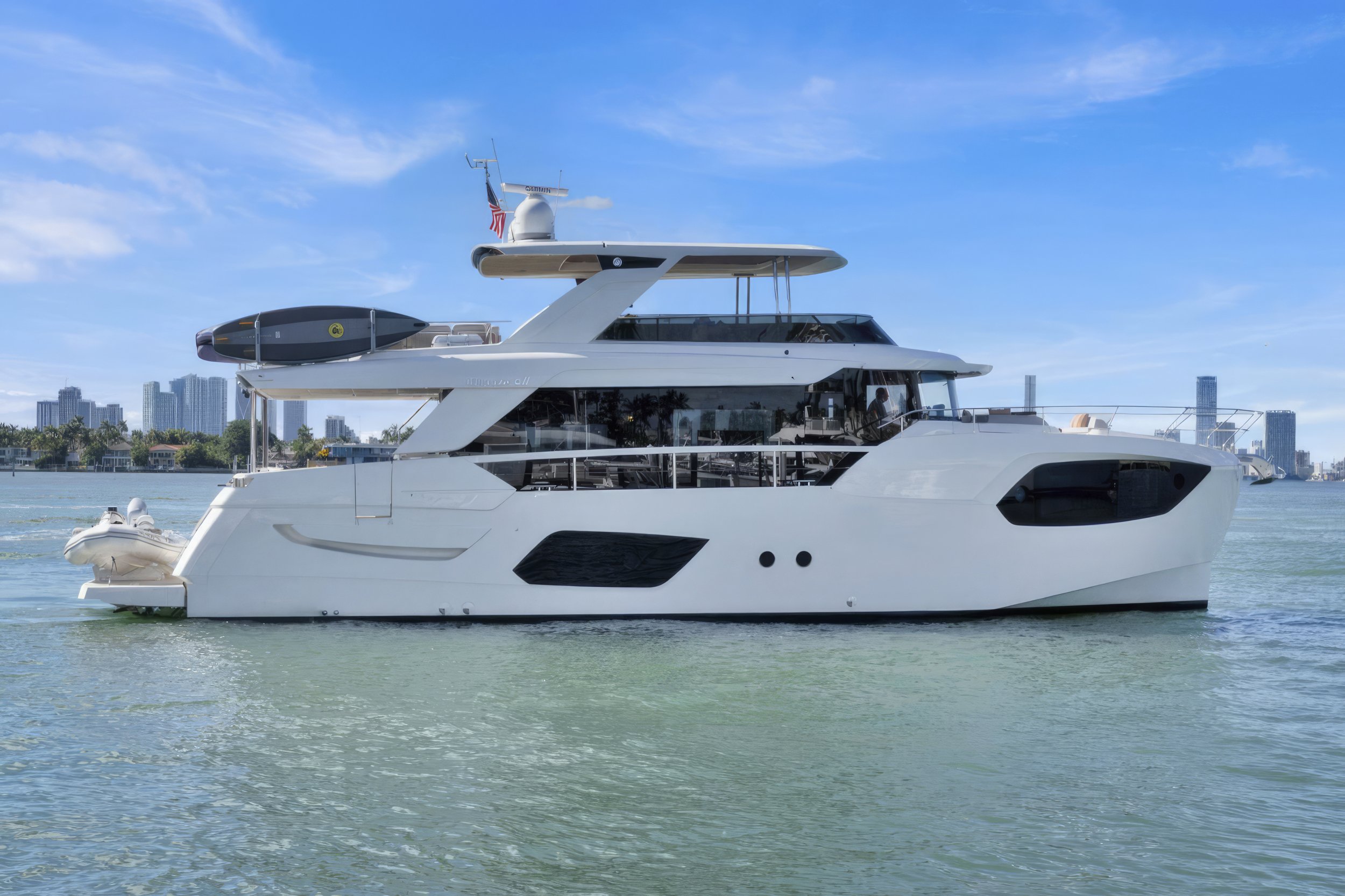 voyager-miami-yacht-for-purchase-2022–absolute-68-powersful-01.jpg