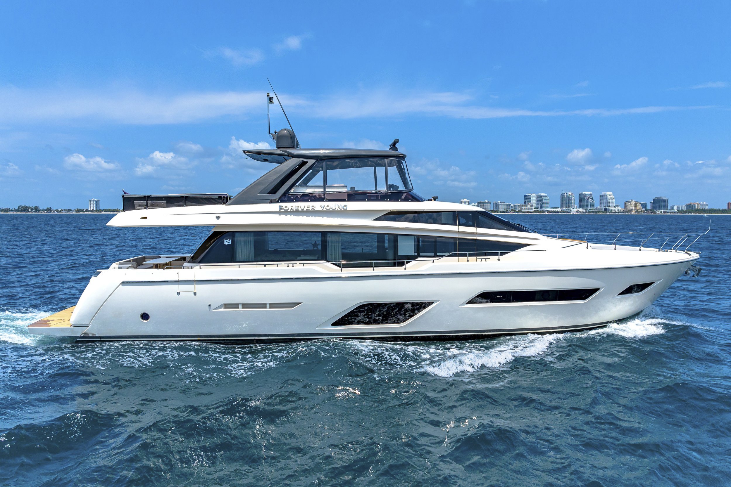 voyager-miami-yacht-for-purchase-2019–ferretti-78-forever-young-01.jpg