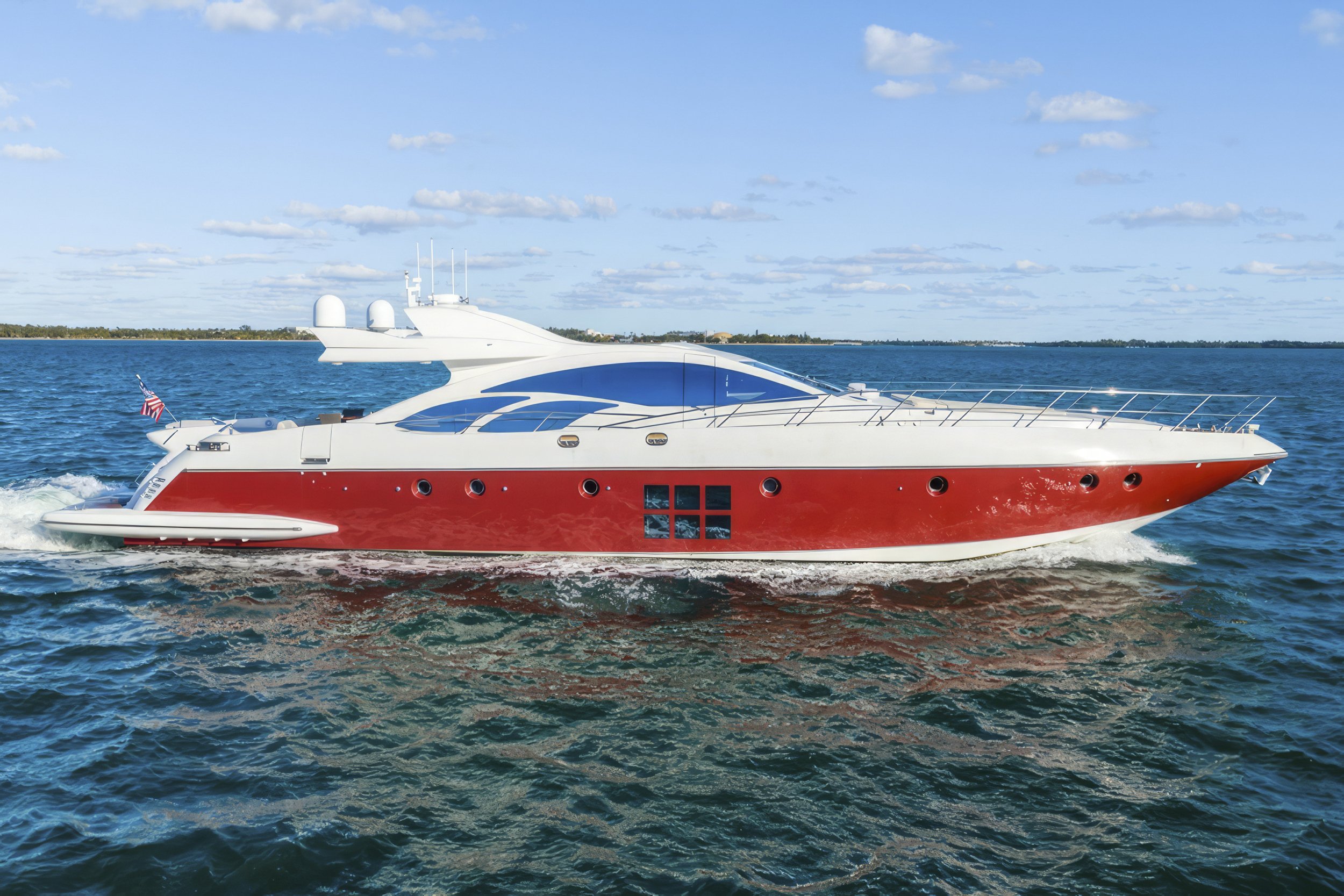 voyager-miami-yacht-for-purchase-2010-azimut-86-plane-two-sea-01.jpg