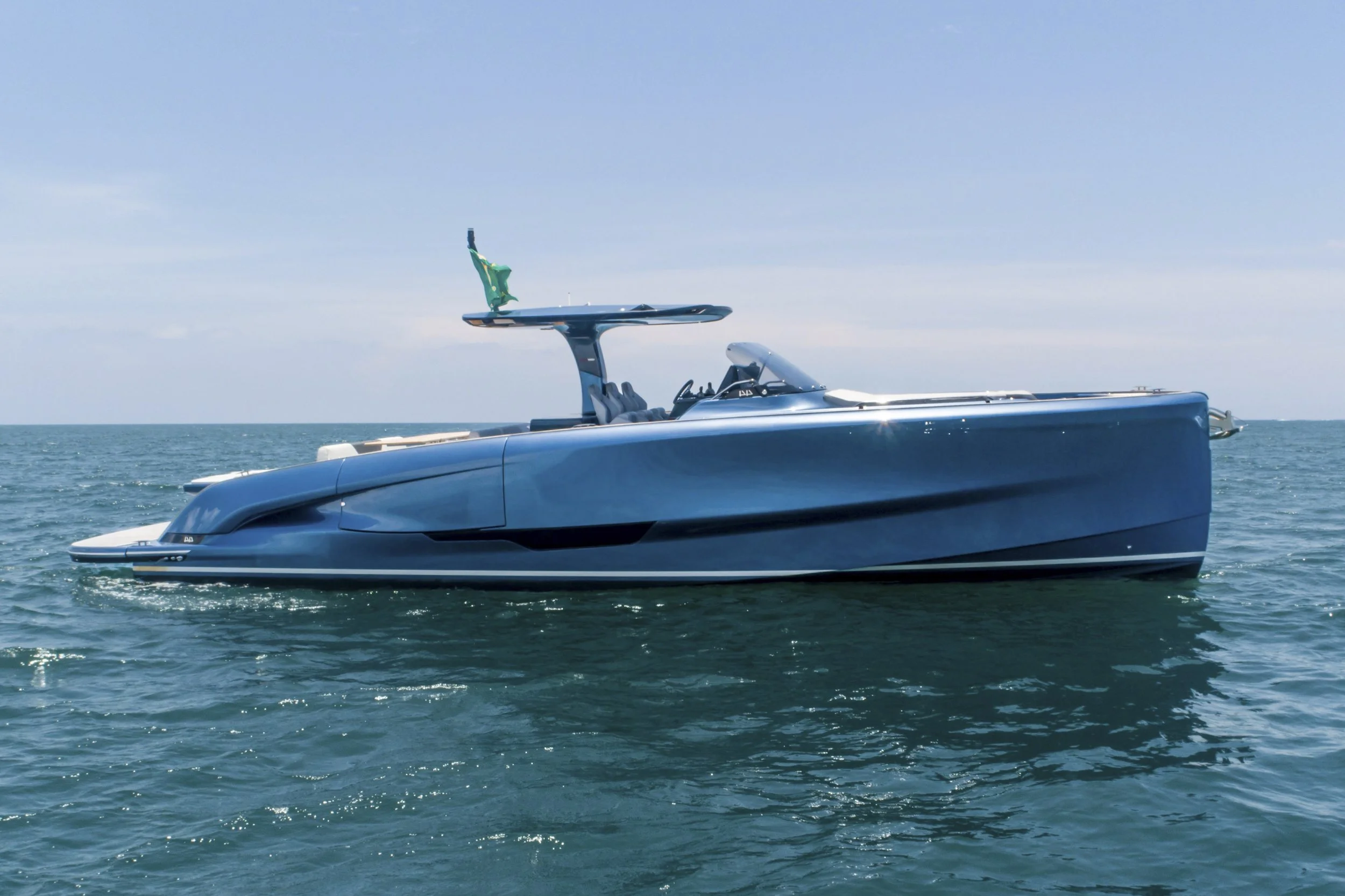 voyager-miami-yacht-for-purchase-2022–solaris-44-open-01.jpg