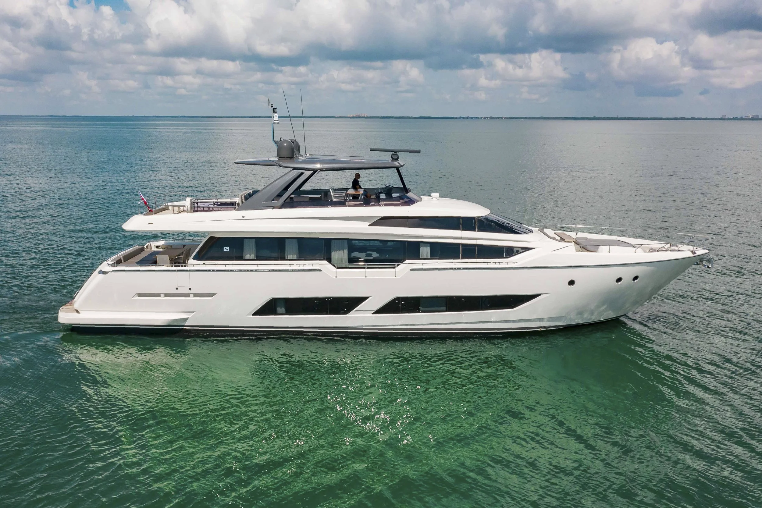 voyager-miami-yacht-for-purchase-2019–ferretti-85-crazy-01.jpg