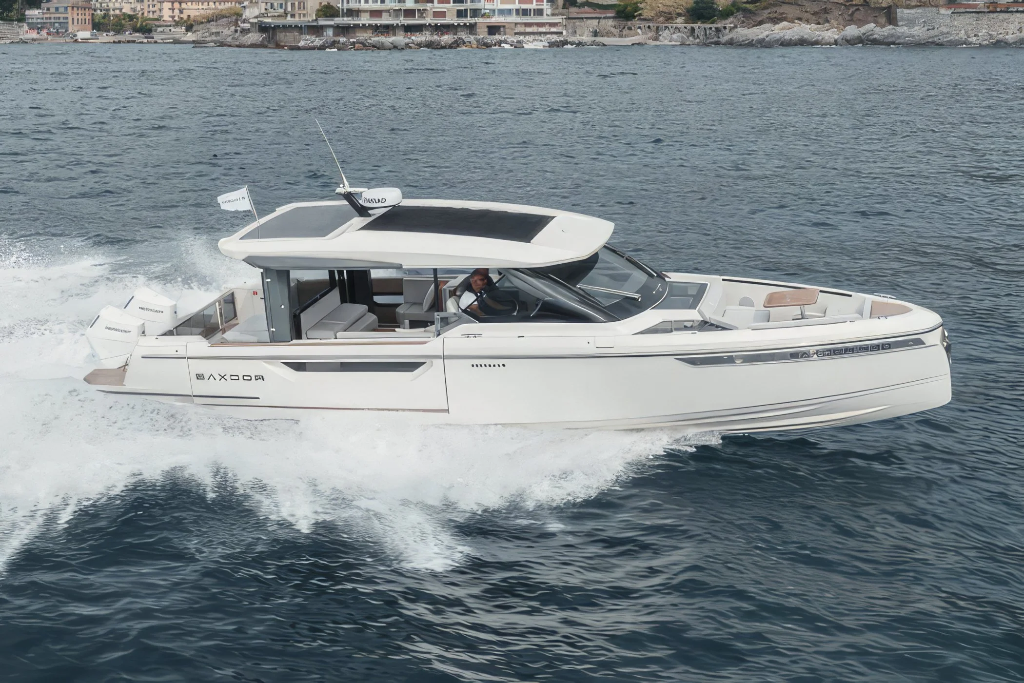 voyager-miami-yacht-for-charter-saxdor-40-voyager-01.jpg