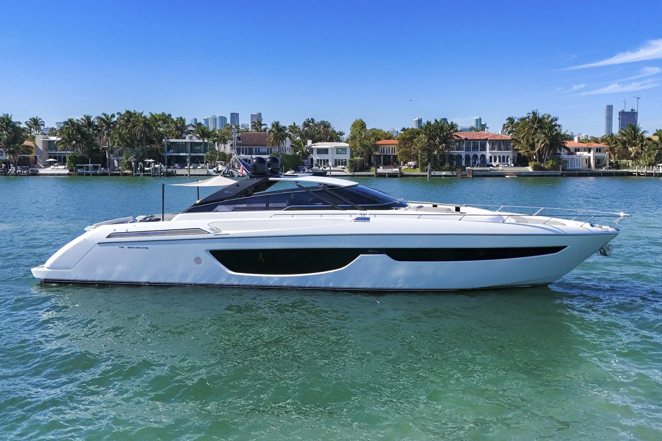 voyager-miami-yacht-for-purchase-2018–riva-76-2-quick-01.jpg