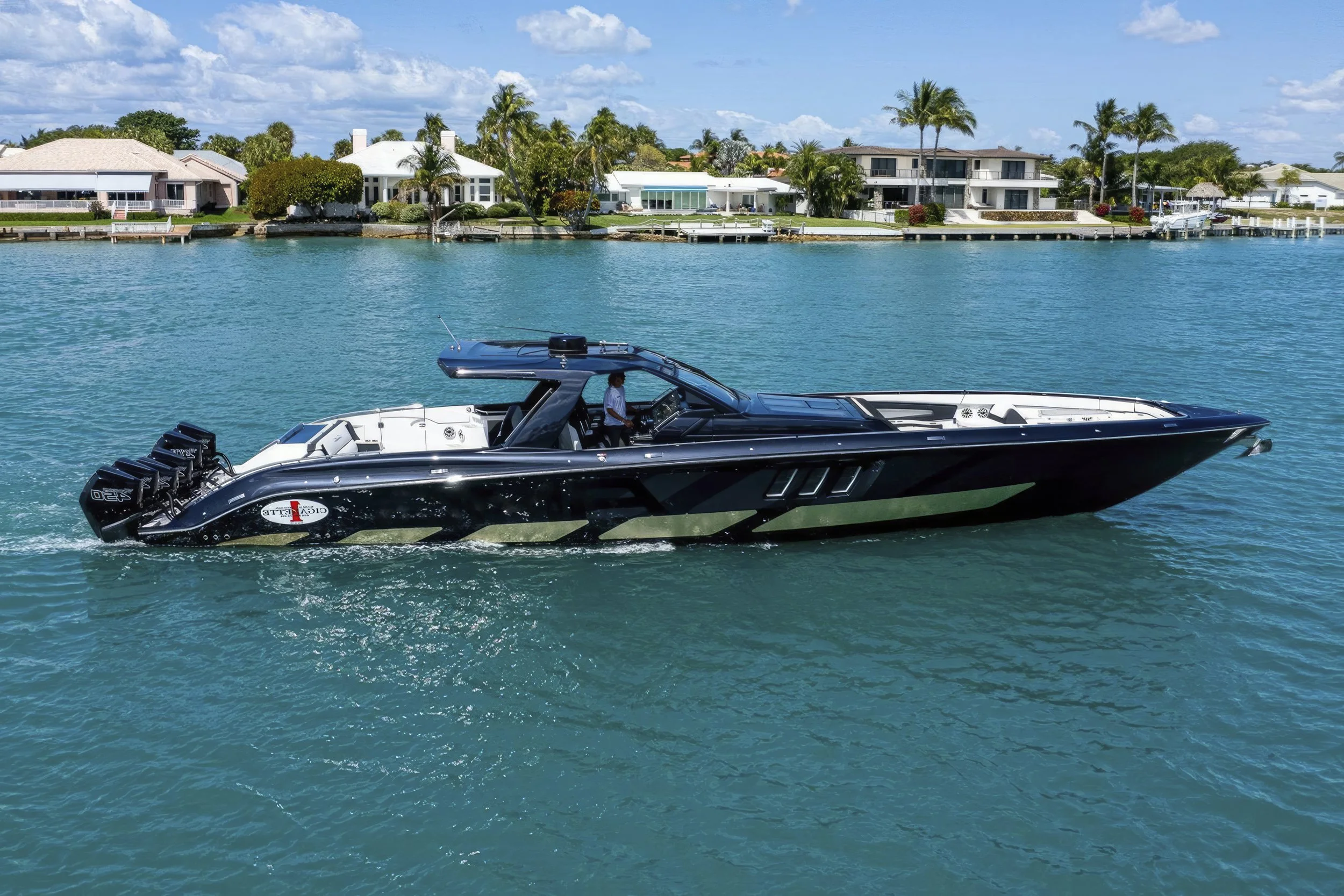 voyager-miami-yacht-for-purchase-2020–cigarette-59-amg-sago-01.jpg