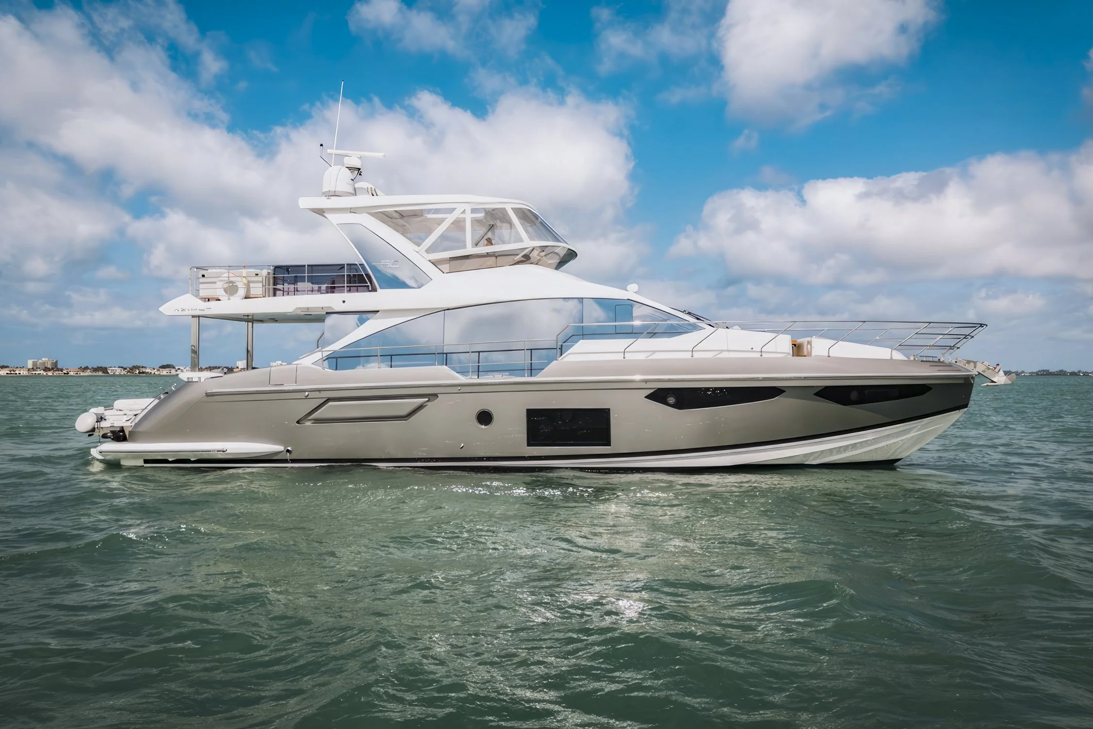 voyager-miami-yacht-for-purchase-2022–azimut-60-equilibrium-01.jpg