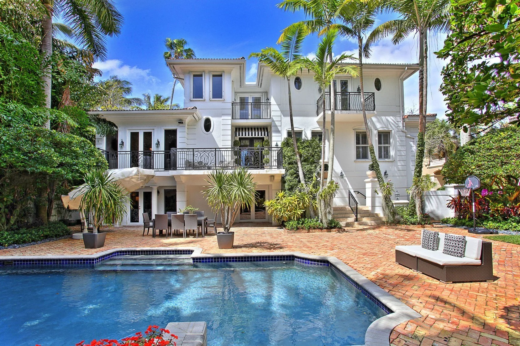 100 South Pointe
