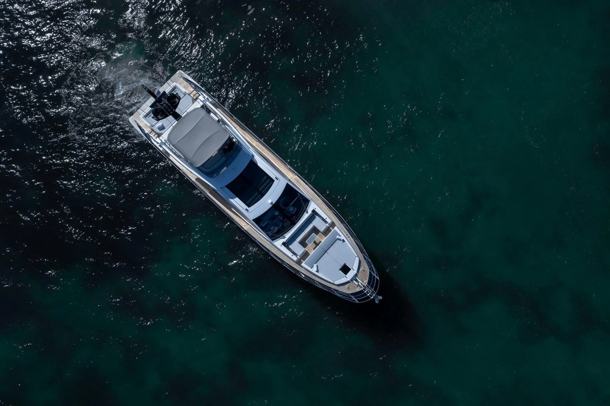 voyager-miami-yacht-for-purchase-2019-azimut-70-candelaria-04.jpg