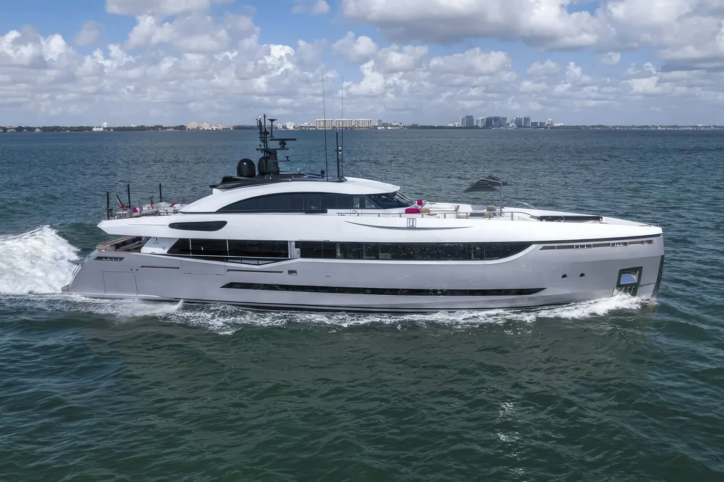 voyager-miami-yacht-for-charter-columbus-131-leudin-01.jpg