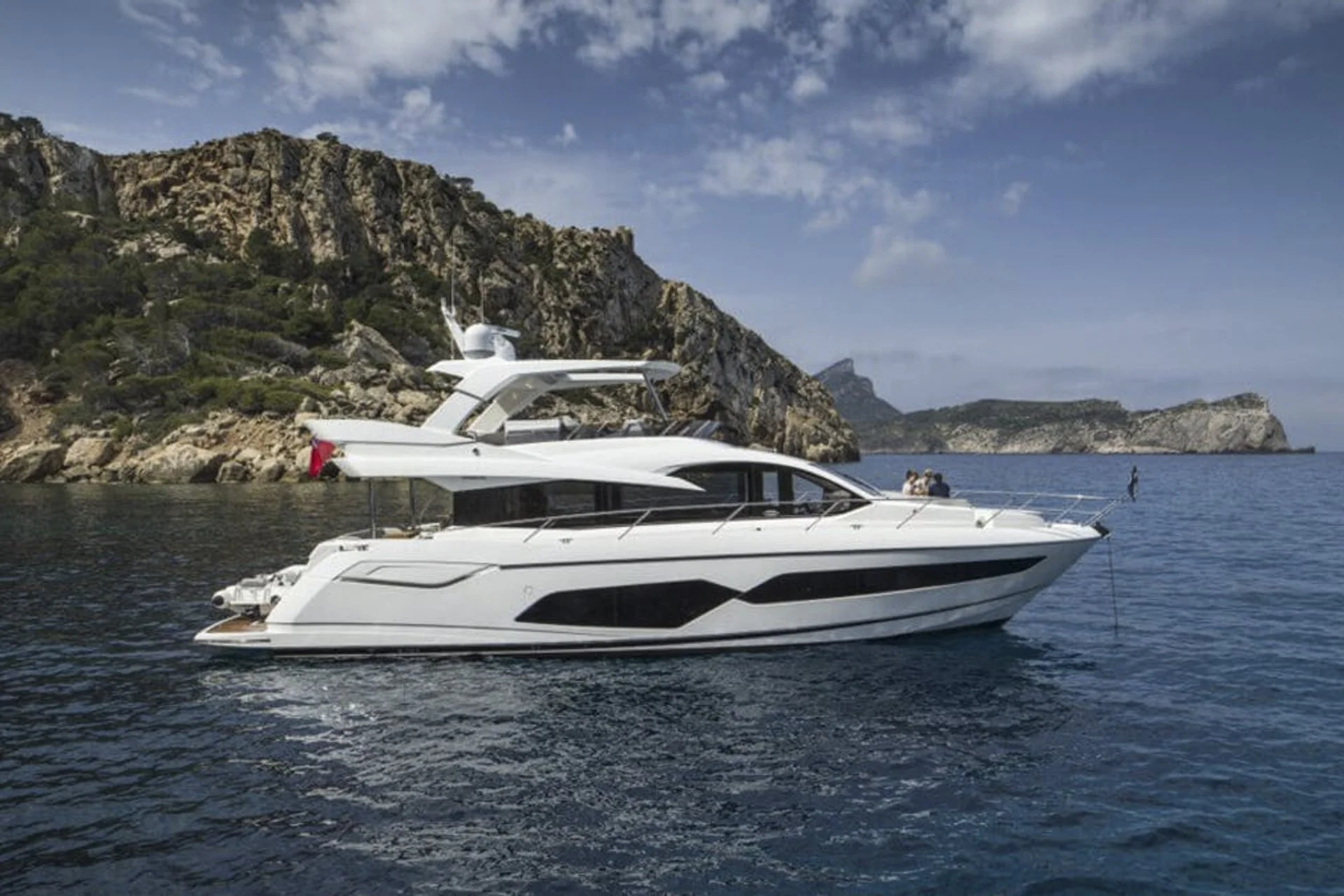 voyager-bahamas-yacht-for-charter-sunseeker-68-olegasea-01.jpg