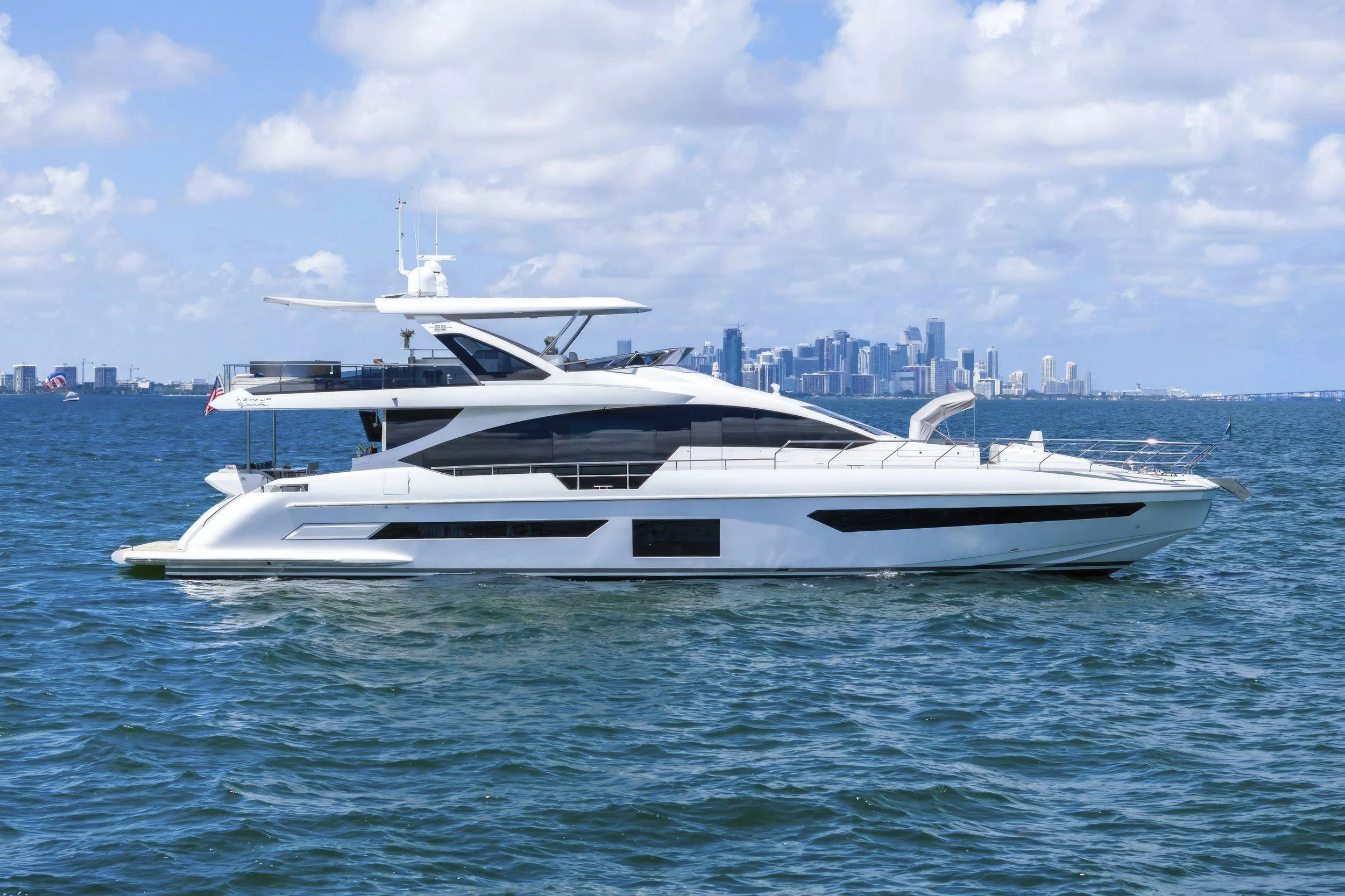 voyager-miami-yacht-for-purchase-2019–azimut-87-abu-too-01.jpg