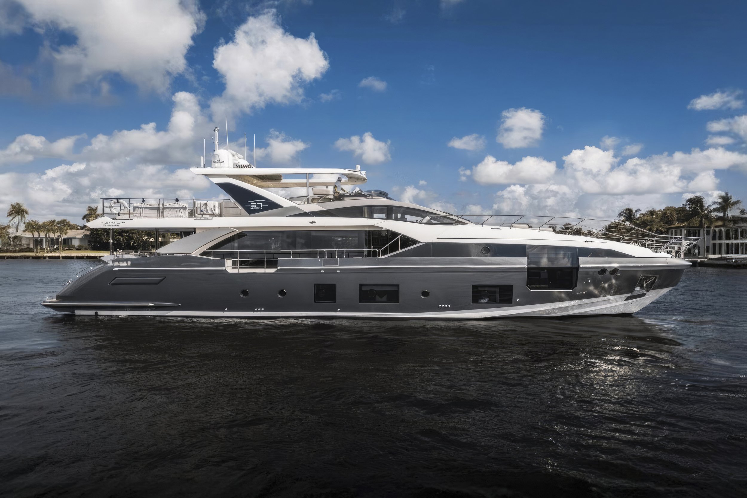 voyager-miami-yacht-for-purchase-2022–azimuti-88-daybreak-01.jpg