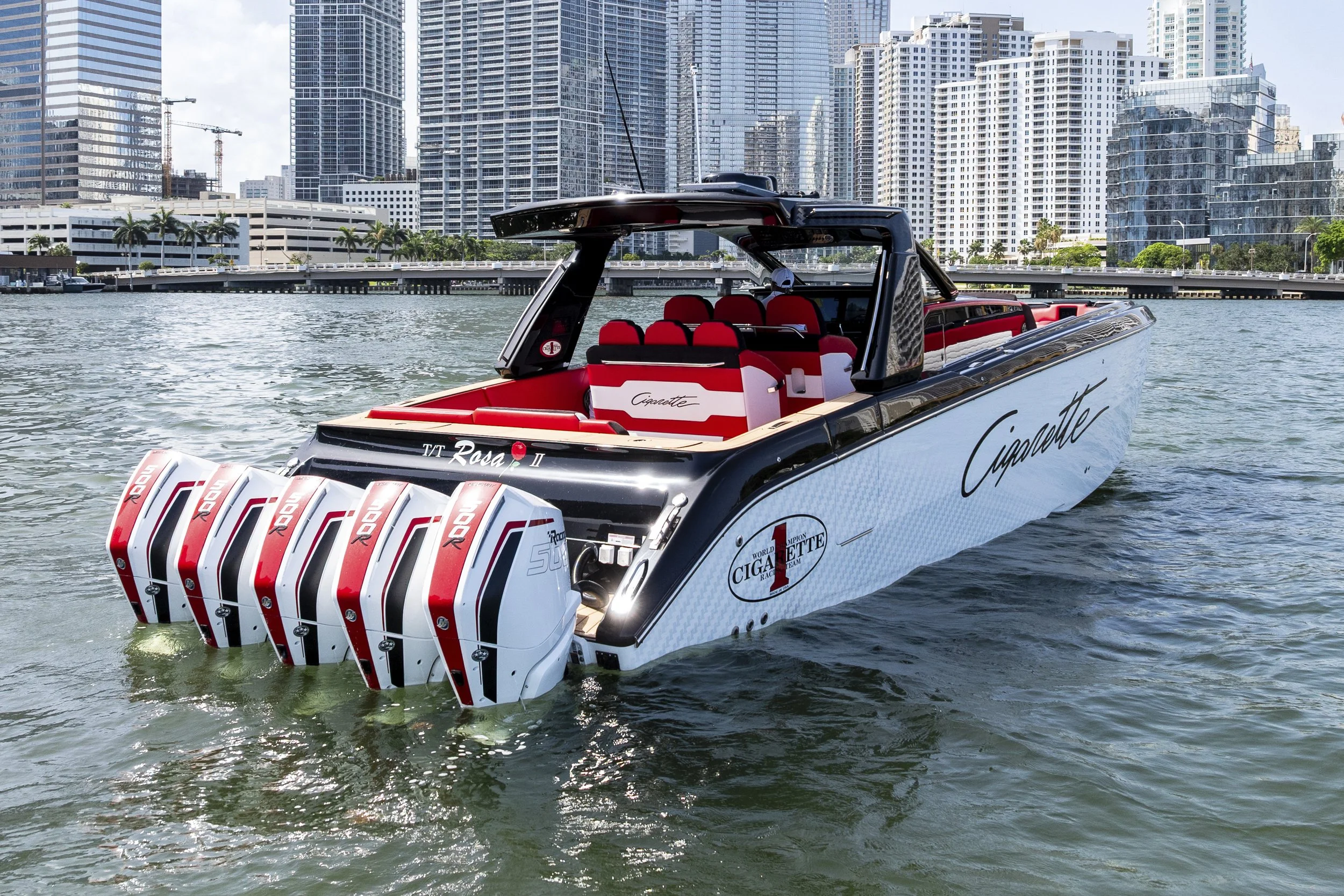 42 cigarette boat Voyager Miami — Cigarette 42' Luxury High Performance Center Console For  Charter In Miami, FL