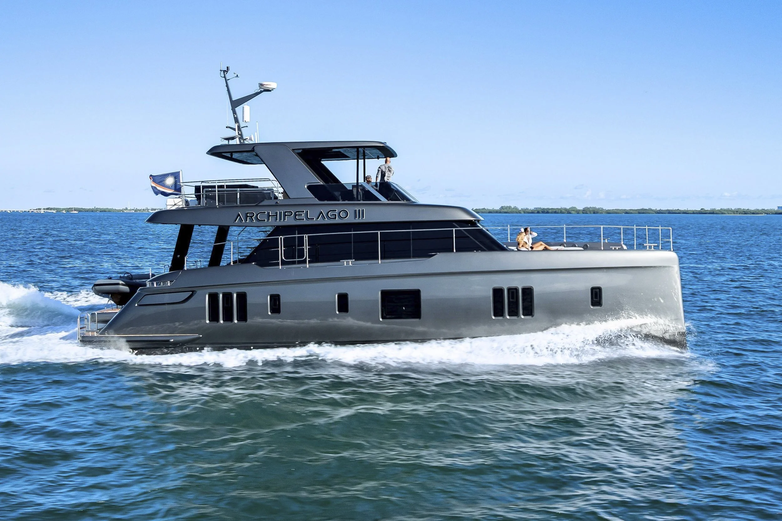 voyager-miami-yacht-for-charter-sunreef-60-archipelago-01.jpg