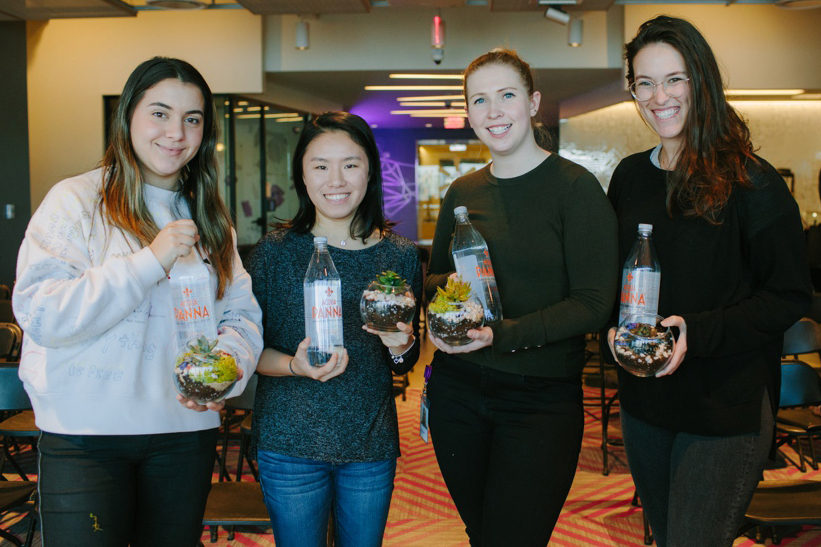 Live corporate marketing event to make your terrarium