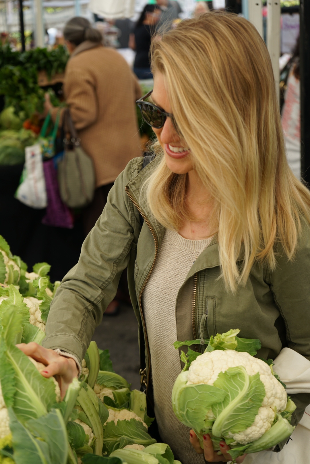 My Sunday ritual. Local farmers' market picking up my favorite food.