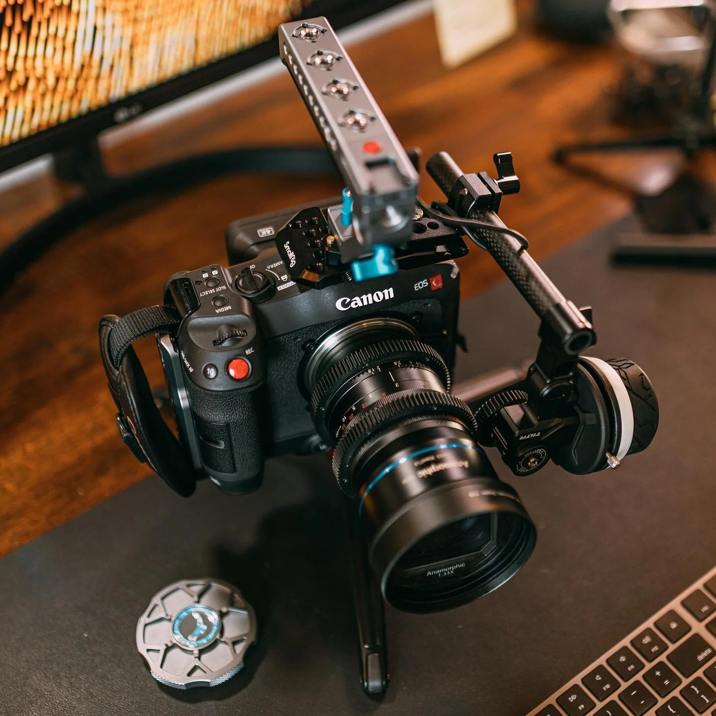 Absolutely loving the @canonusa #c70!! 
I may or may not be only shooting in 120fps 
It’s not for everyone but I’m loving the files size of the 4K -clog2 -120! 
Top handle from @kondorblue is a must with the top record button 🔴 🔥 
A