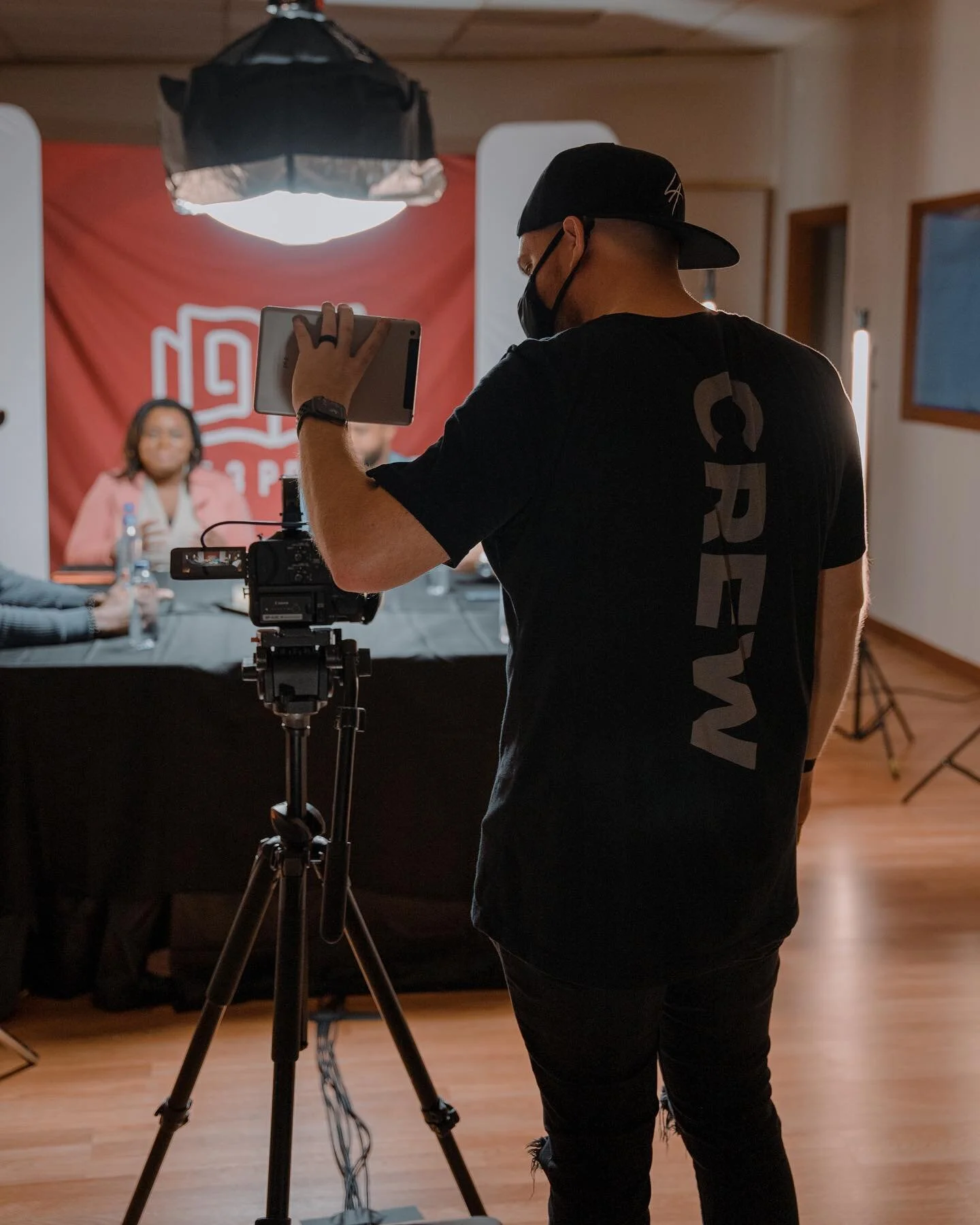 Before I headed out to Colorado, we filmed another session of episodes for the @jude3project with @revpromedia!
The team that helped me out included @kevinslights @victorgaleskas @dallasthompsonjax and the BTS @chipxhazard 🙏🙏
@revpromedia: @sam_t