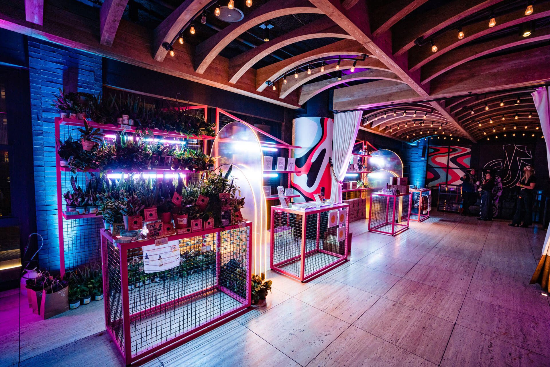 68b9e05721546b702c3cc045_TikTok-Night-Market-Ishaan-Mishra-sxsw (1).jpg