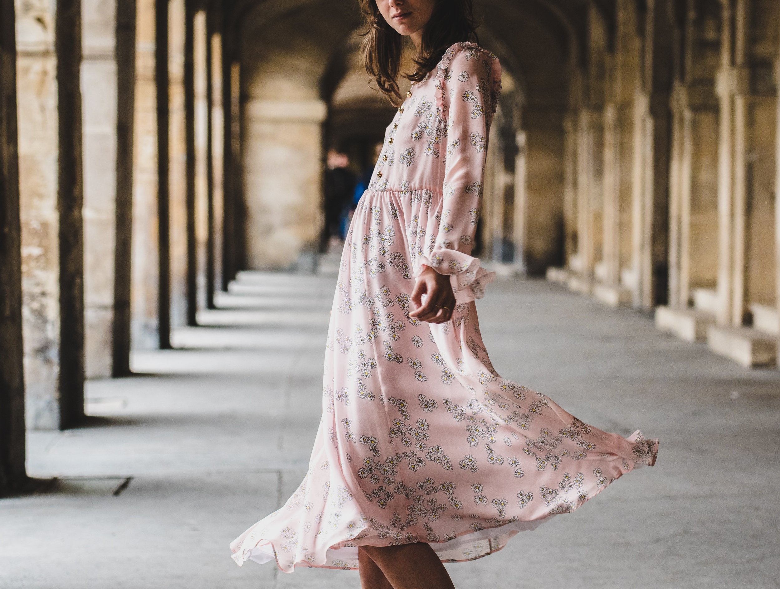  pink flowing dress 