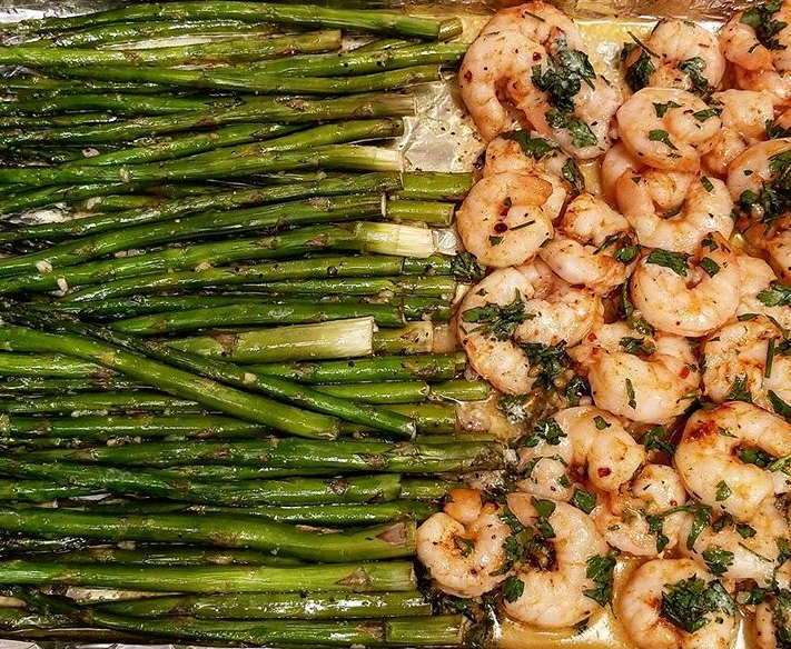 Lemon Butter Garlic Shrimp &amp; Asparagus 