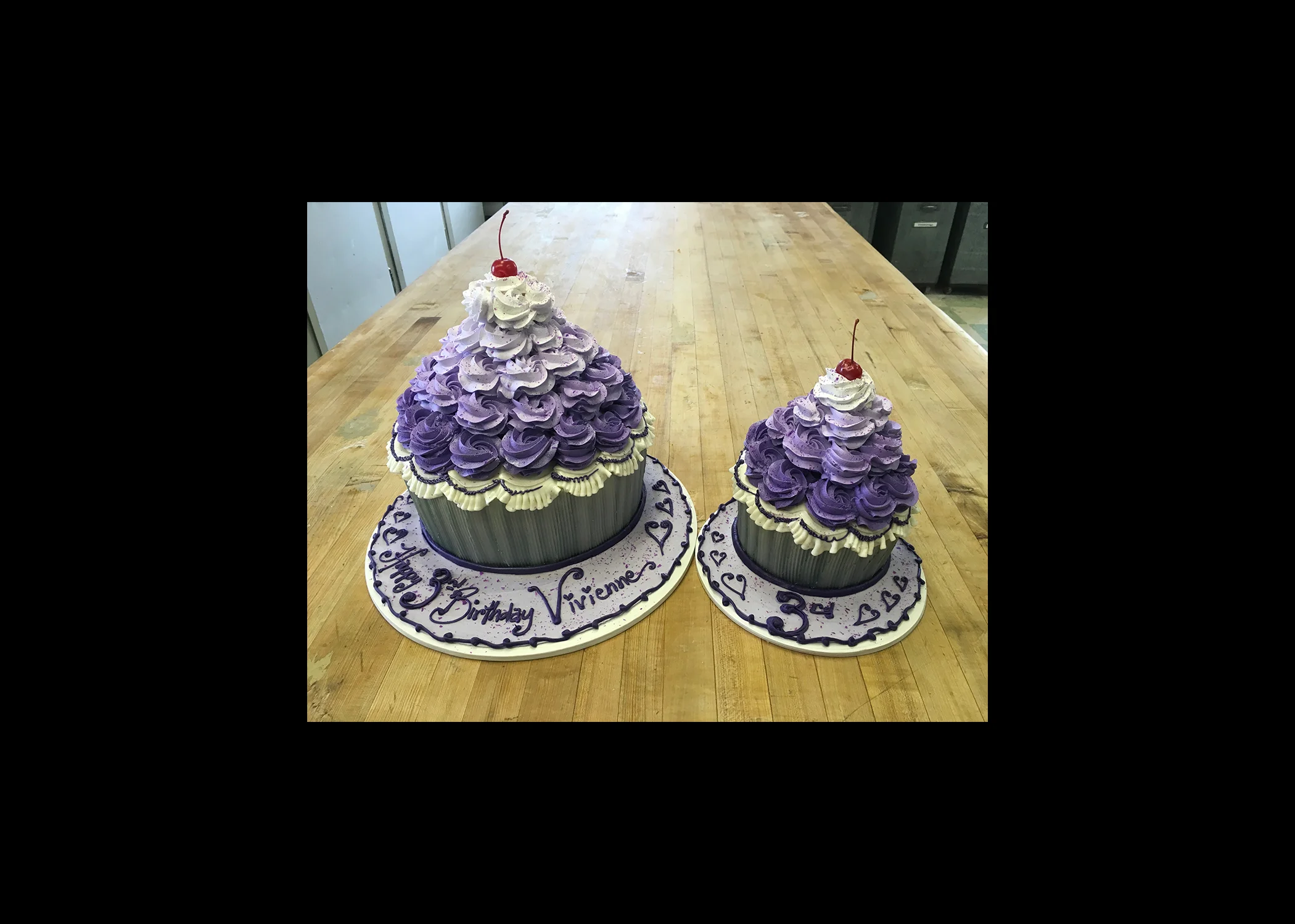 cupcajke cake.jpg