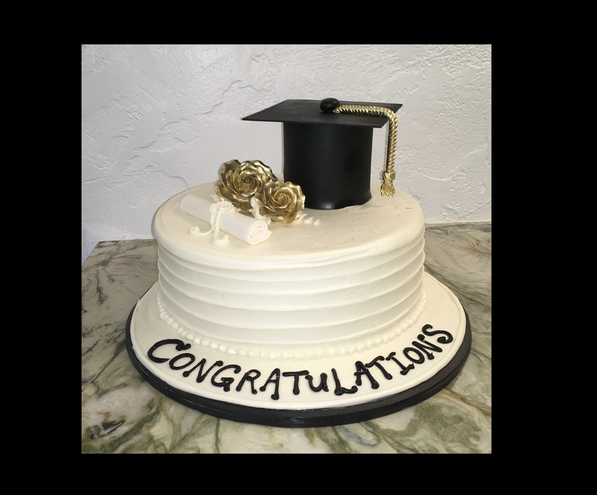 Happy Graduation Cake with Name and Graduation Message Online