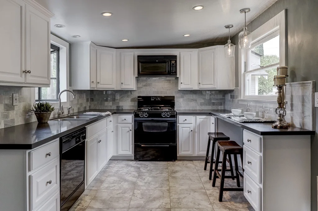 3364 Cedar St - web resolution - 20.jpg