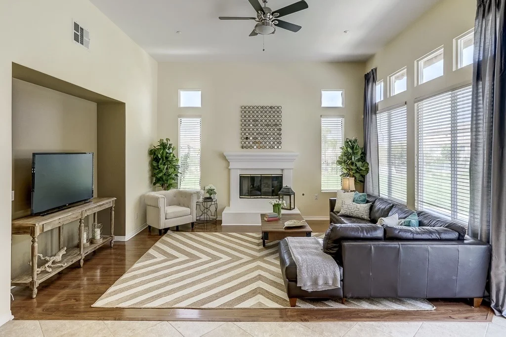 2024 Mesa View Ln additional - web resolution - 09.jpg