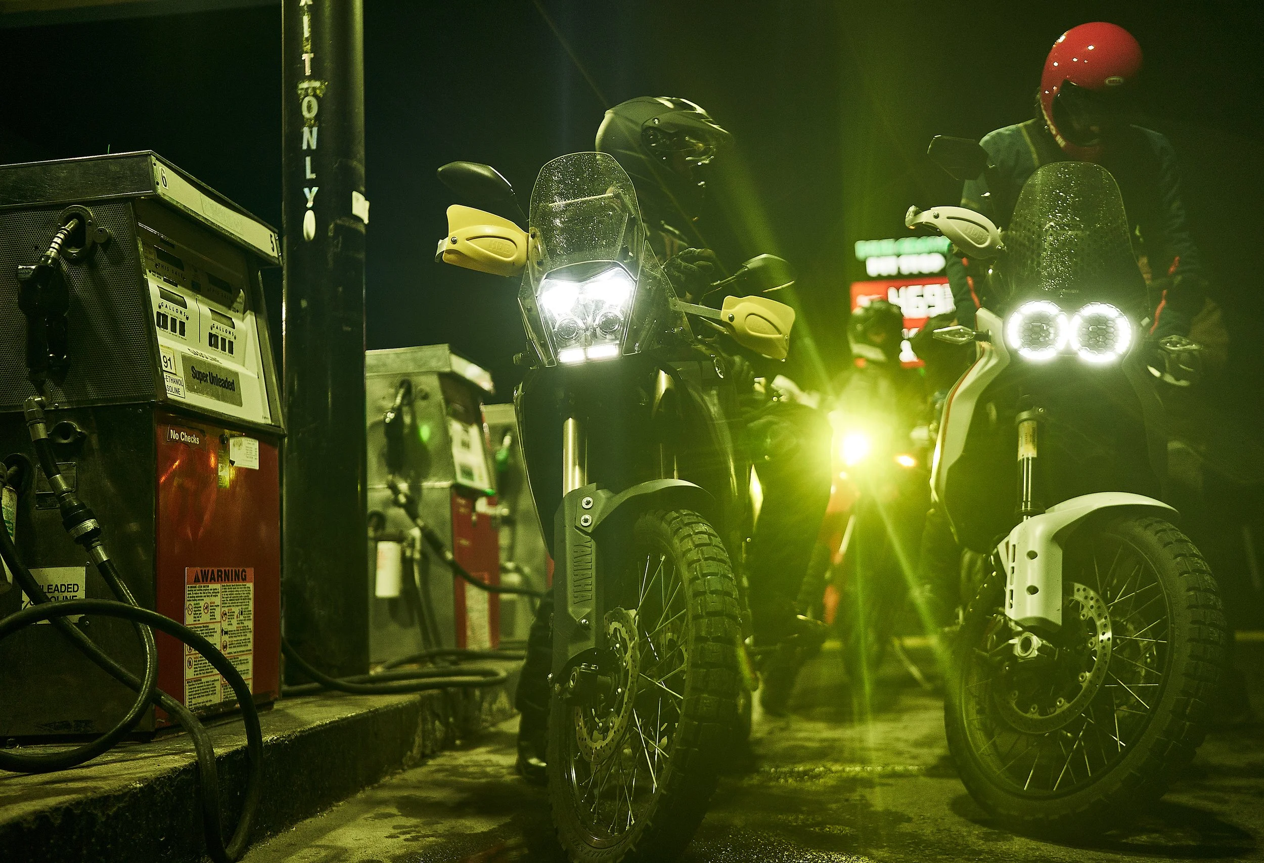 22022 REV'IT! SS23 R 10536.JPG