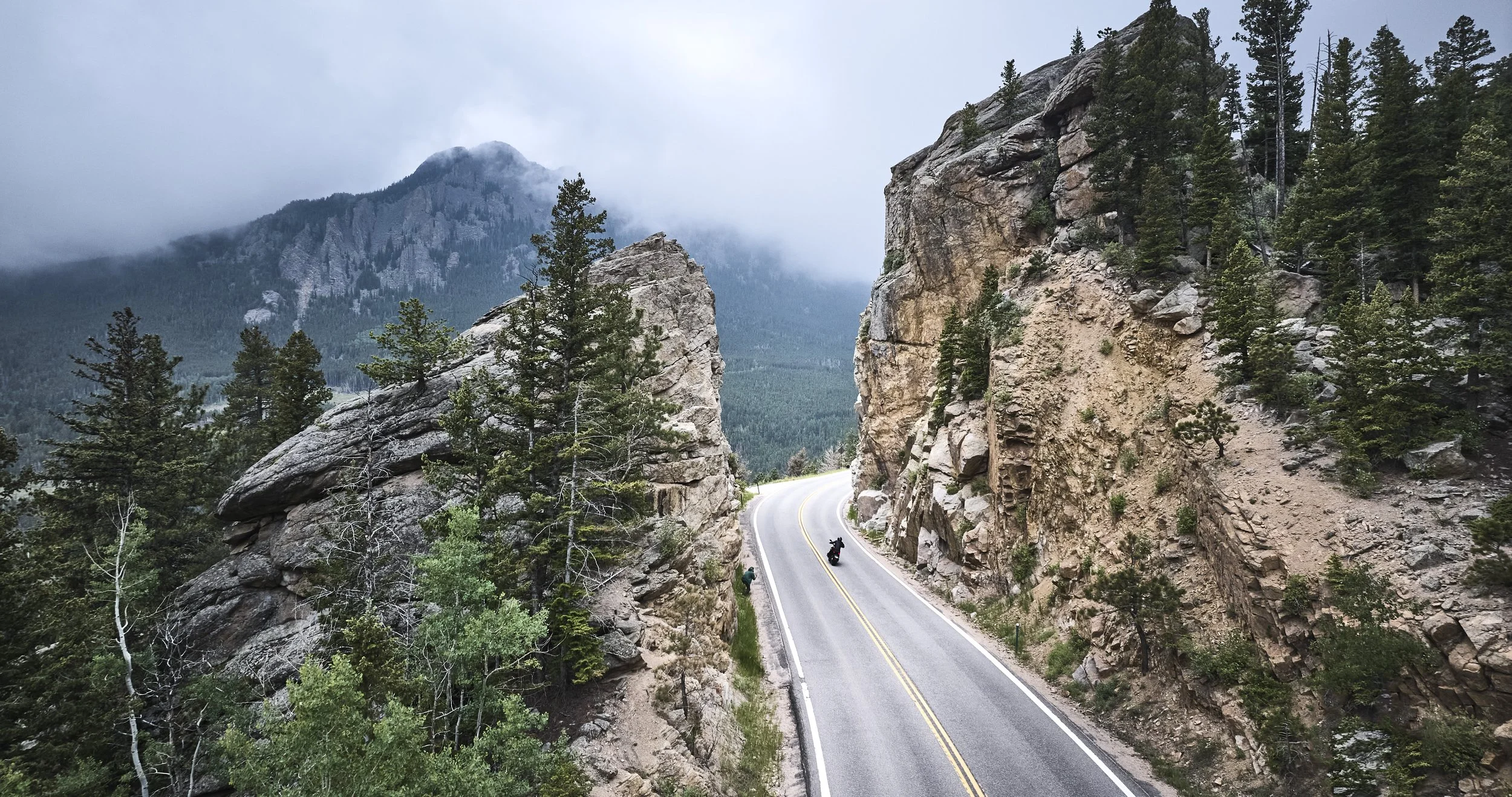 25012 Ducati Diavel 1951.jpg