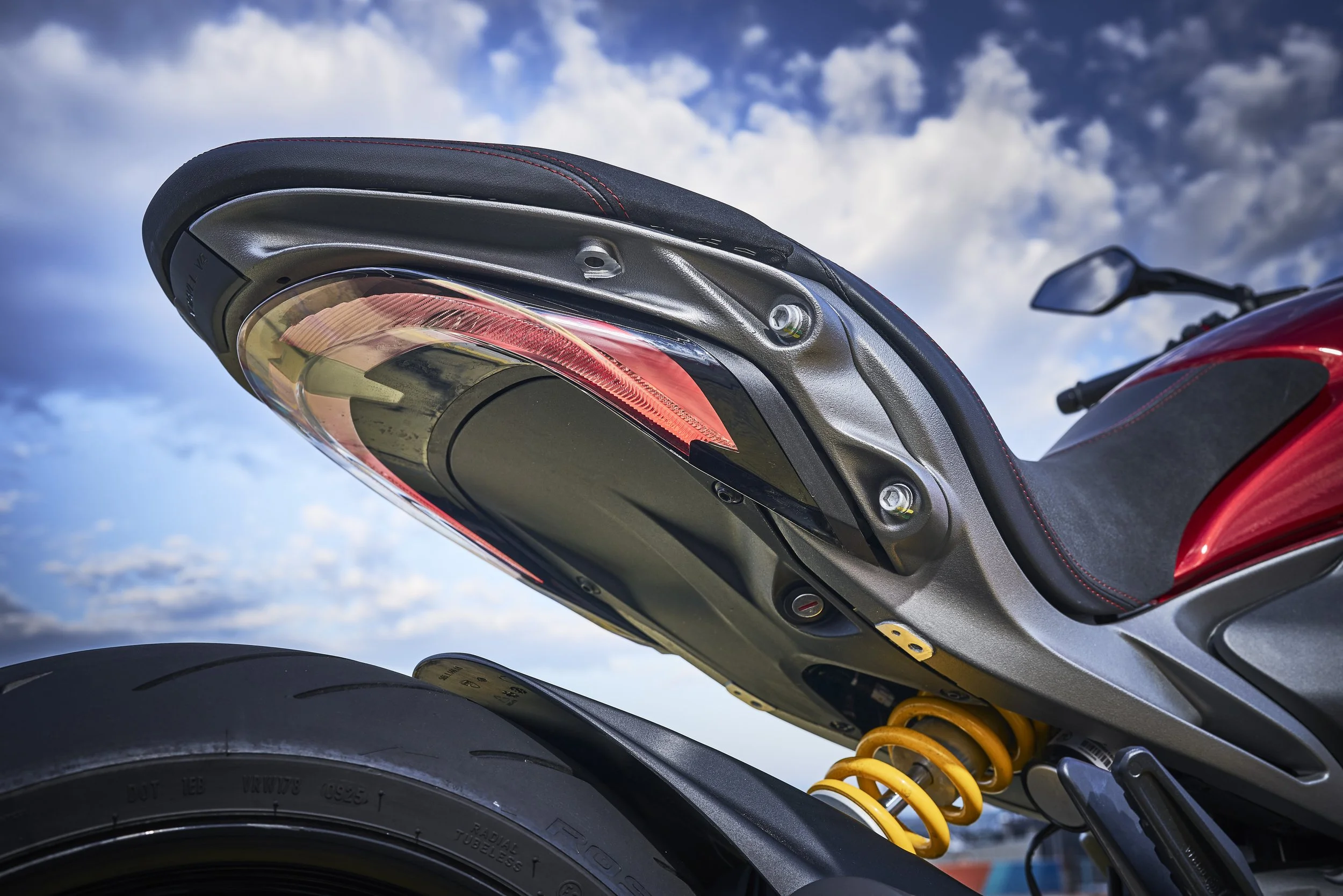 25012 Ducati Diavel 6491.jpg