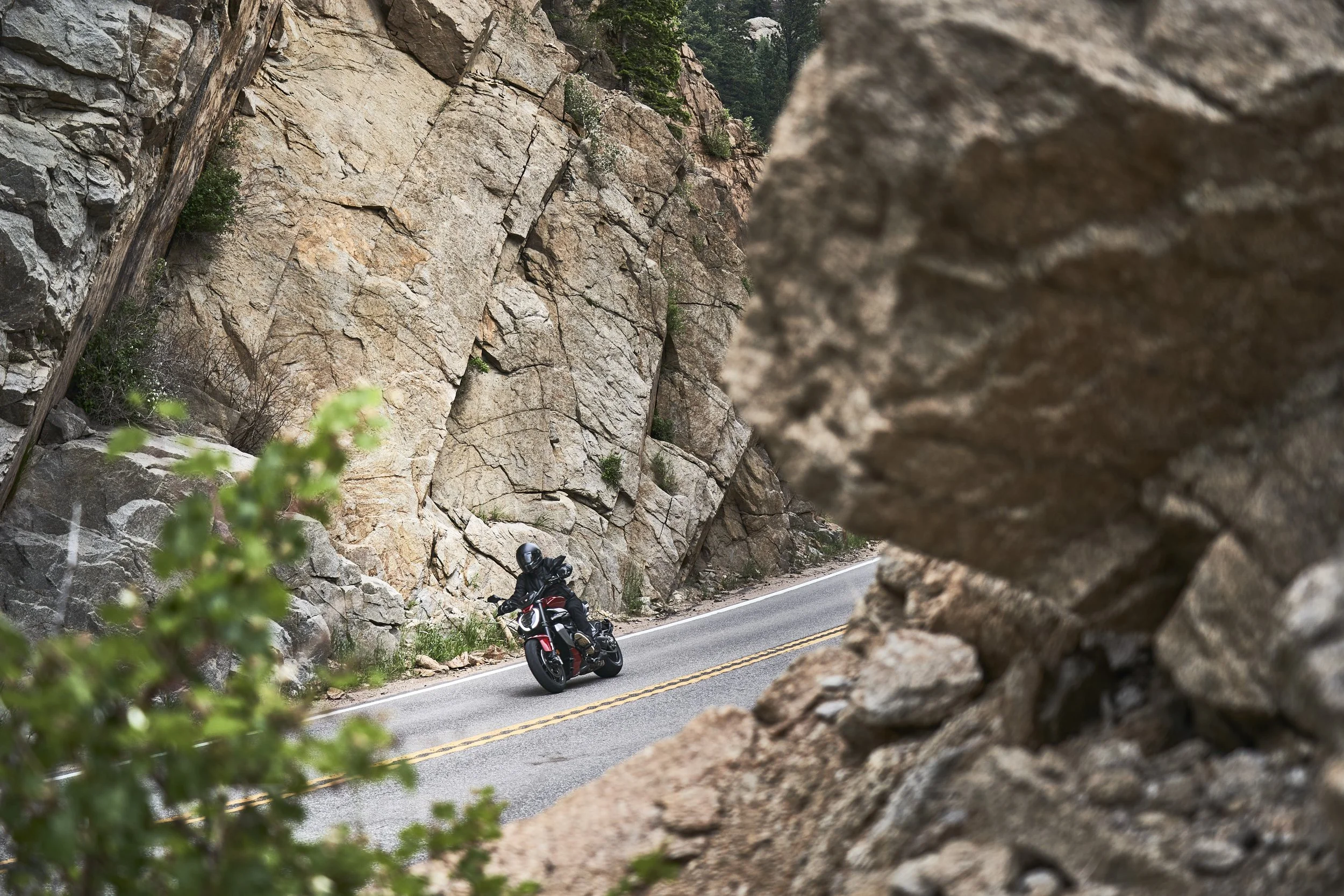 25012 Ducati Diavel 6178.jpg