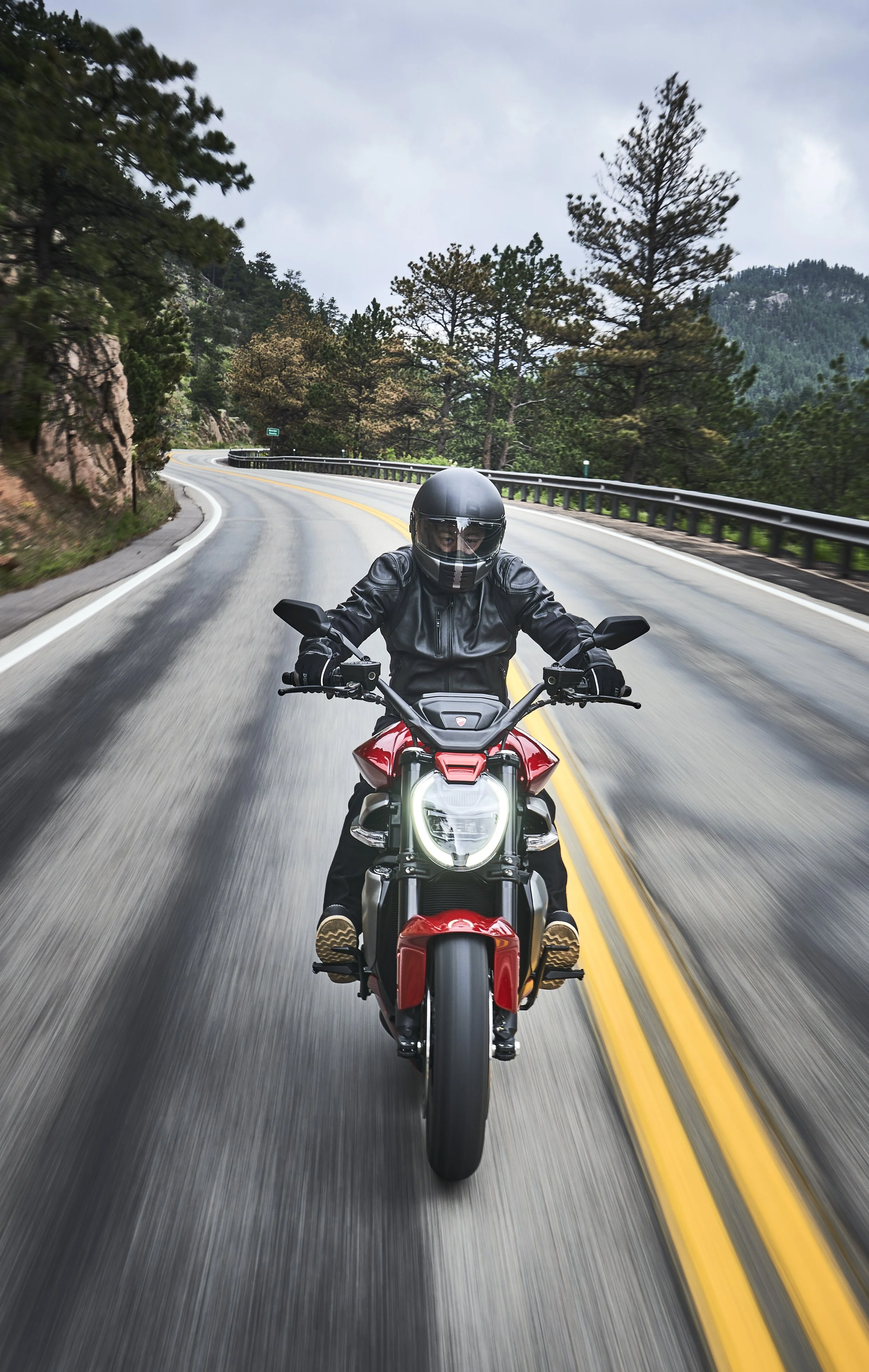 25012 Ducati Diavel 4103.jpg