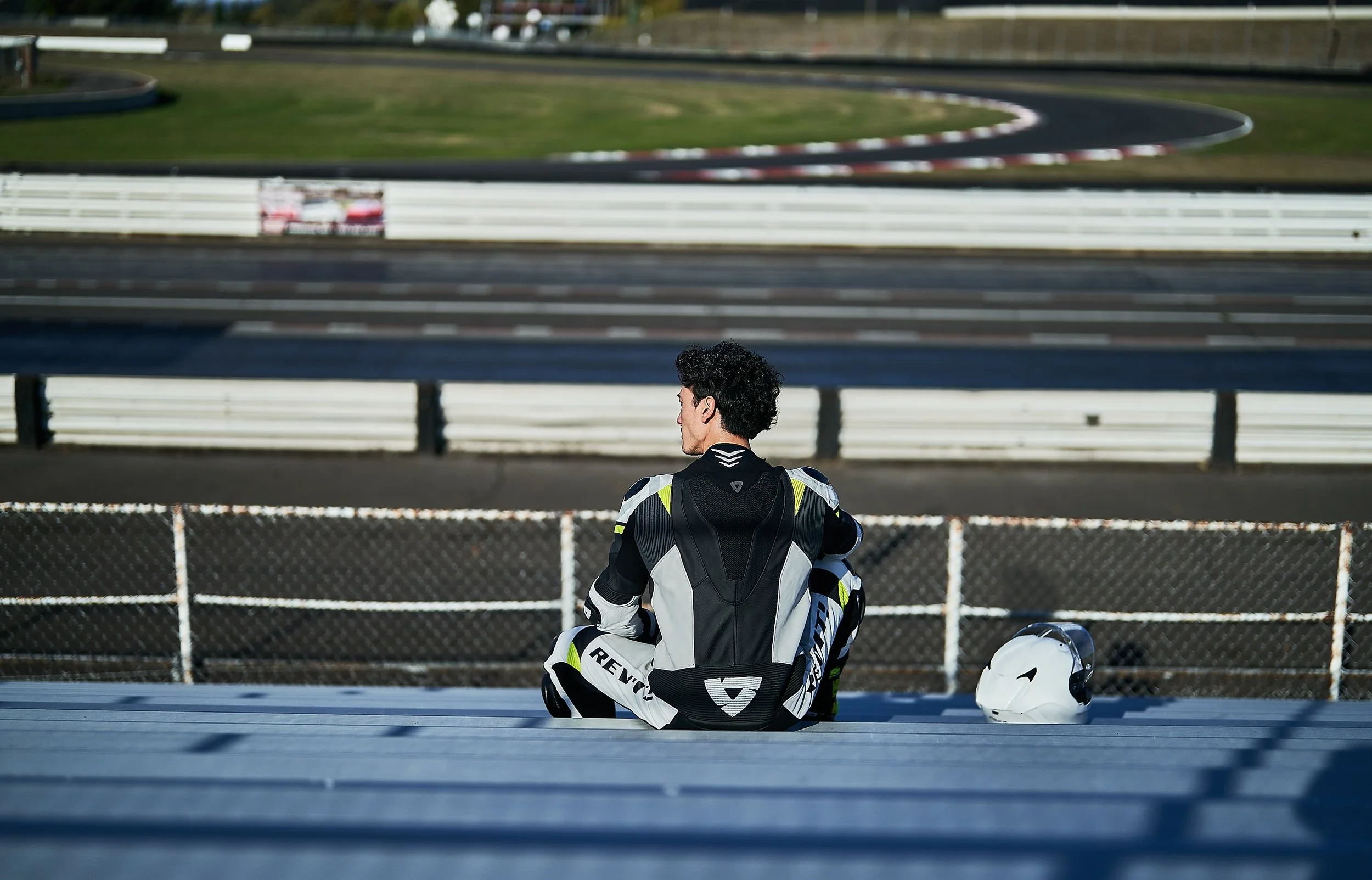 22022 REV'IT! SS23 R  35773.jpg