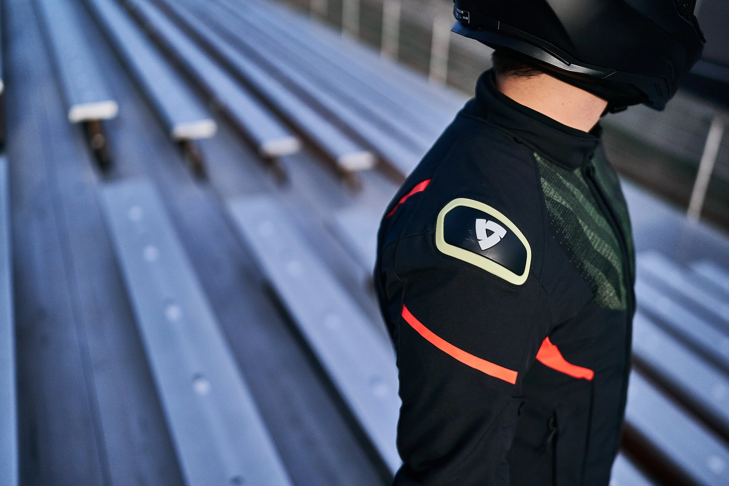 22022 REV'IT! SS23 R 27201 1.jpg