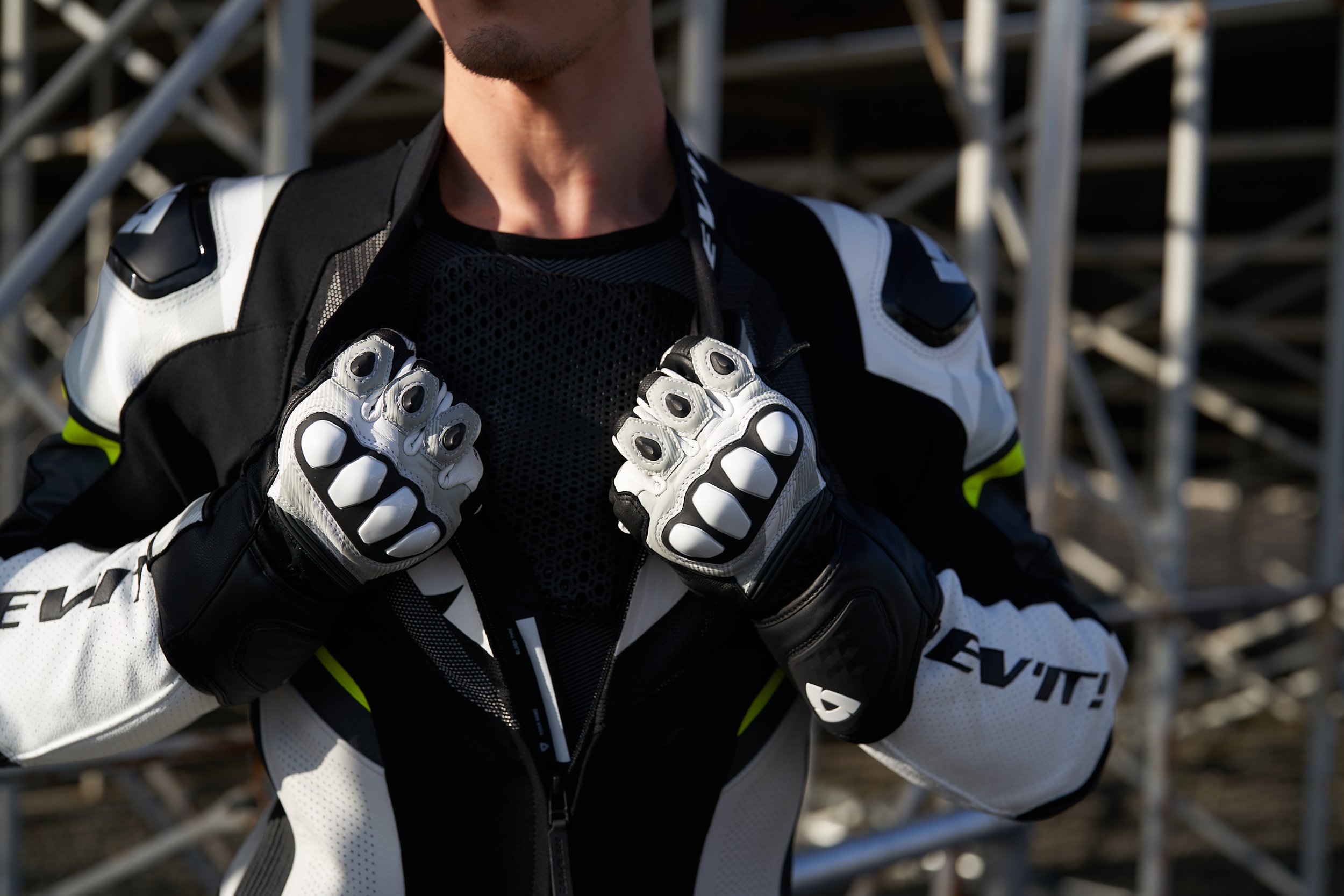 22022 REV'IT! SS23 R  35817.jpg