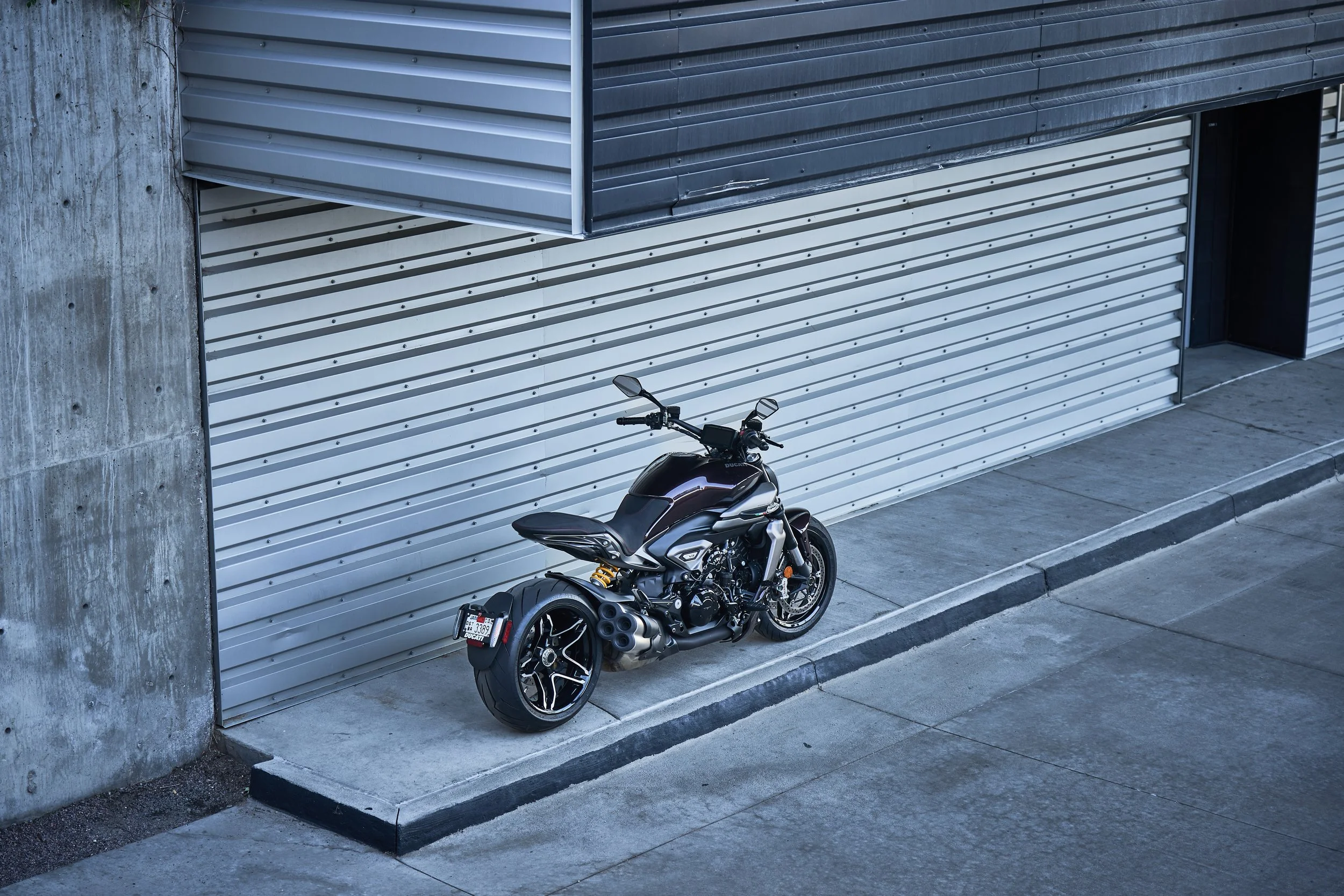 25012 Ducati Diavel 0031.jpg