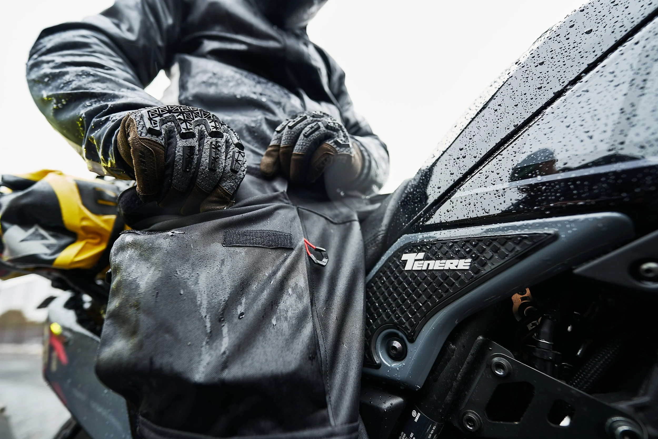 22022 REV'IT! SS23 R 8745.JPG