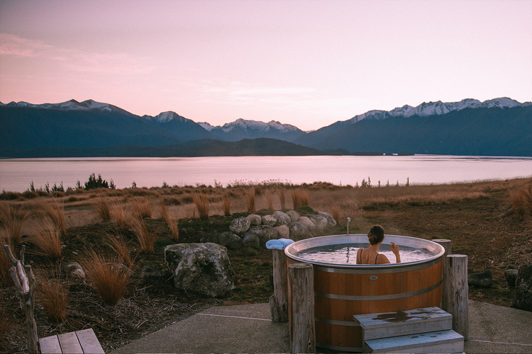 te+anau+hot+tub.webp