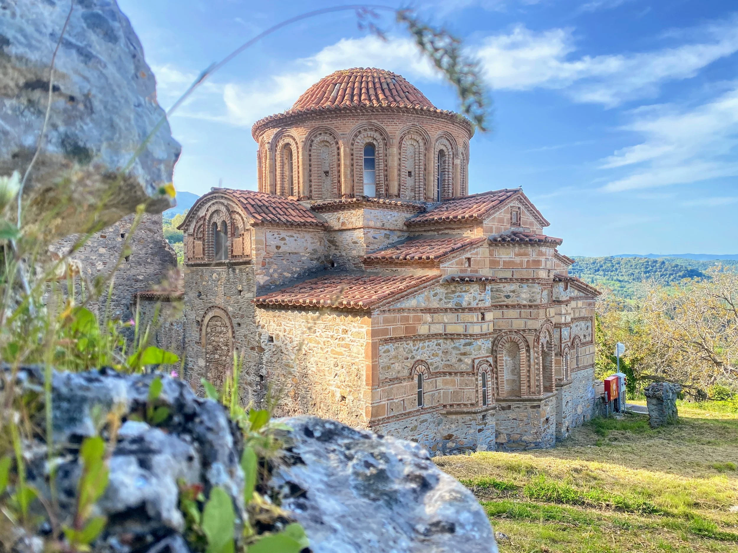 Mystras with Nomia 3.JPG