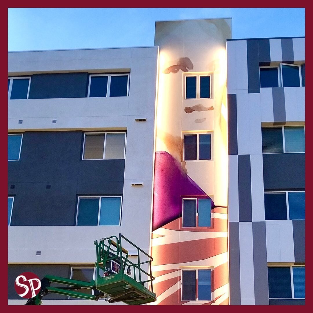 Even 80 feet in the air, our teams attention to detail matters!
&bull;
#sandiego #buildingsignage #socal #signage #signs #renovation #signdesign #signsunited #moderndesign #channellettering #businesssignage
