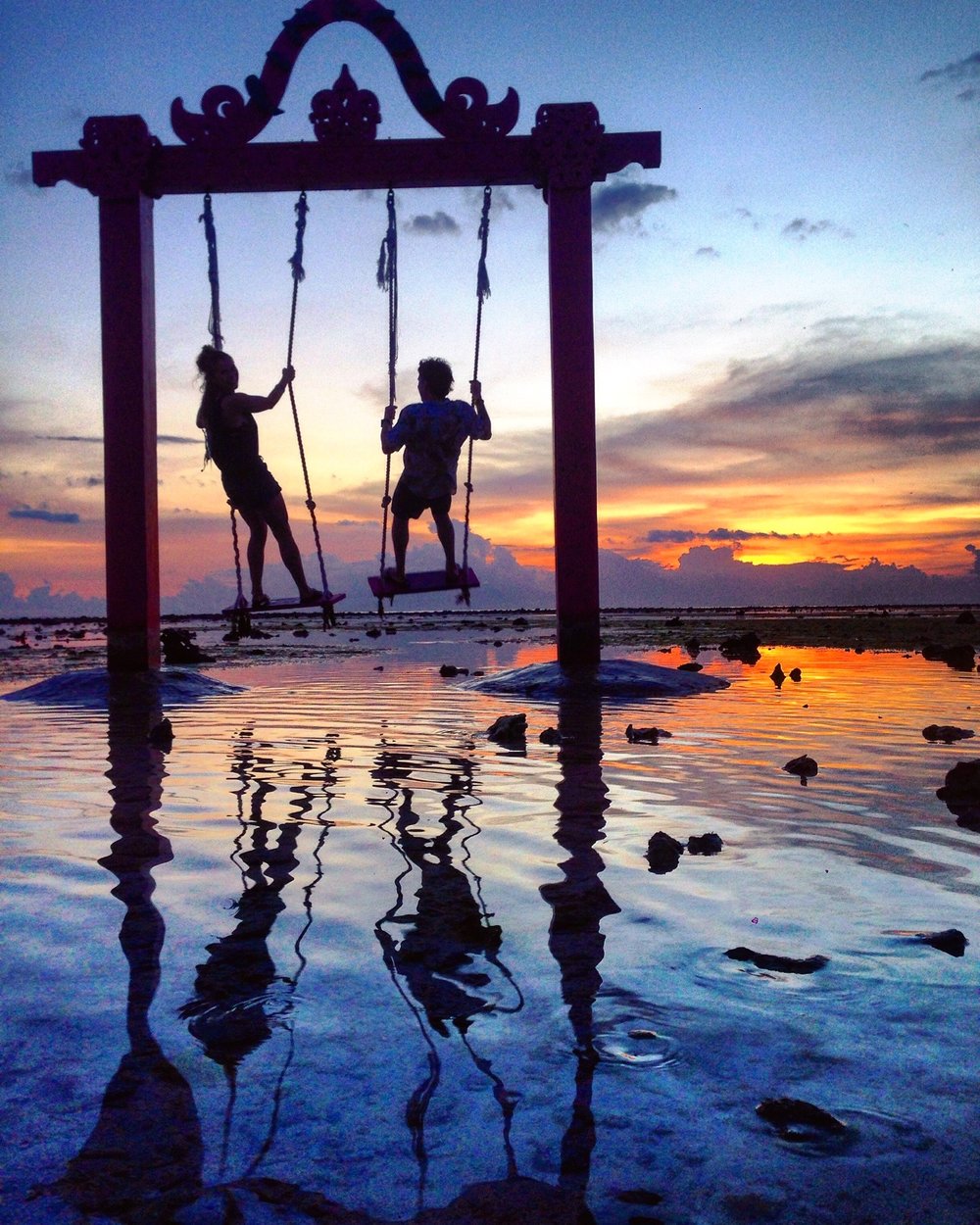  Sunsets on GIli T  