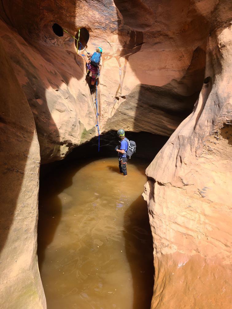 Keeper pothole in neon canyon