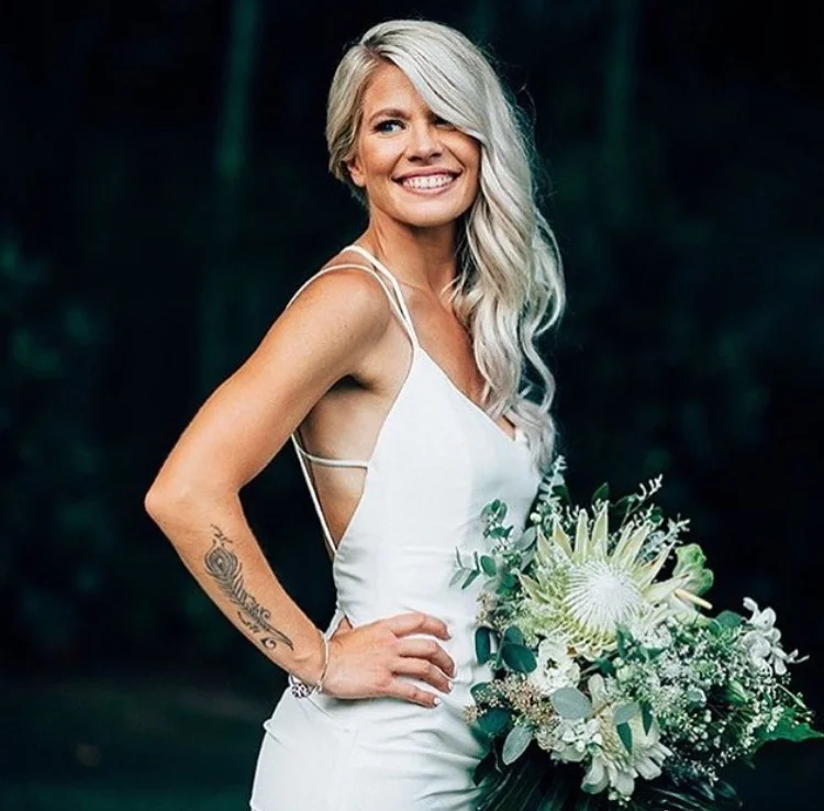 Protea Queen in white Bouquet — The Happy Haku