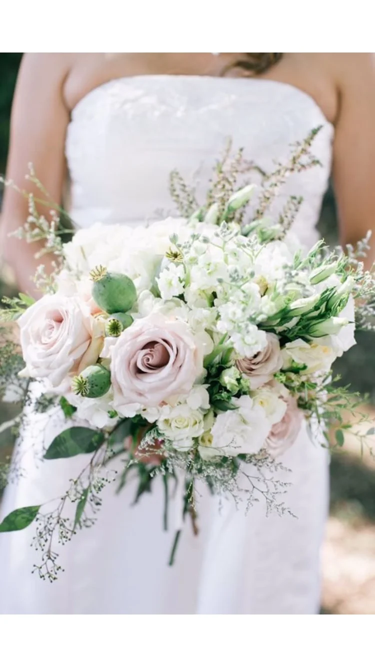 Style Me Beautiful Bridal Set || Bouquet and flower crown  display picture 2