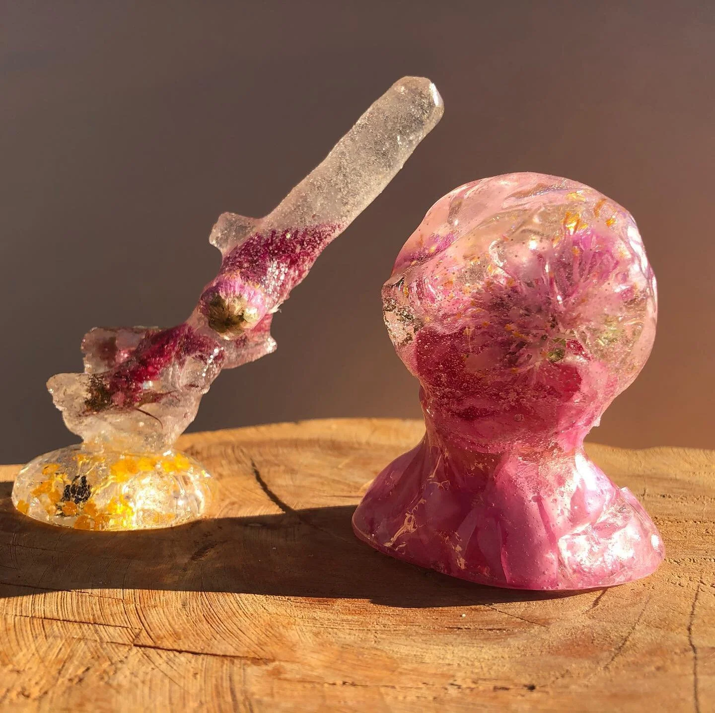 I&rsquo;ve completed the last addition to my winter sale of artworks. Resin sculptures filled with flowers I grow in my yard. I imagine these pieces in window sills, on shelfs, near candles, or at your desk.

At home I&rsquo;ve been imagining the &ls