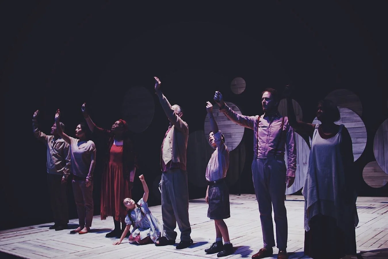 archive visit:
a through-line of my work has been collaborating intergenerationally. for me, it feels essential in telling a full story.

here is another image of #henri and the multi-generational cast that brought it to life, ages 8-83.

🤍