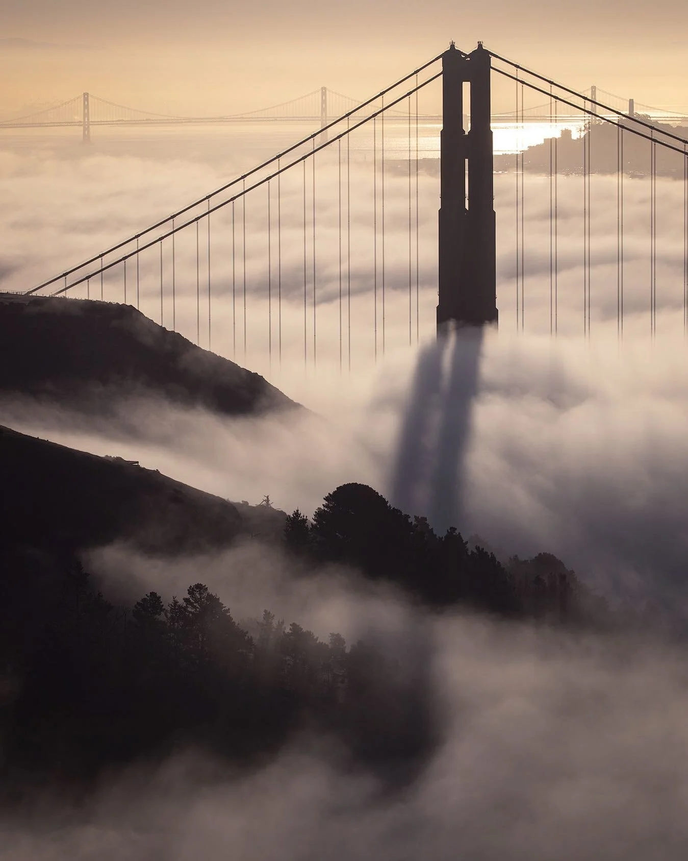 Some of my favorite SF fog. This is an older image from my archives that I somehow never got around to posting.