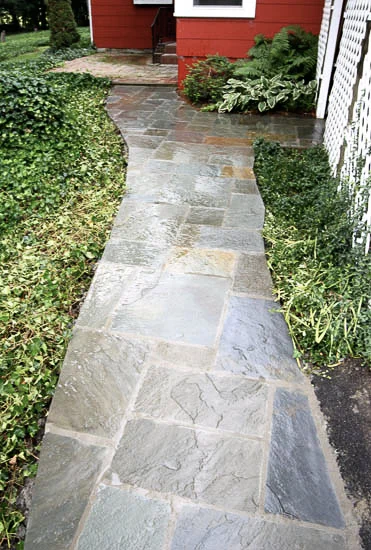 pattern-cut-flagstone-sidewalk.jpg