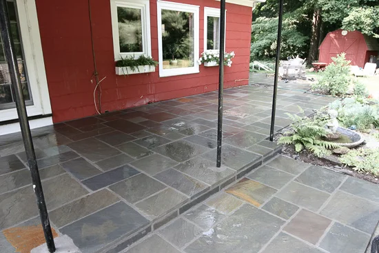 pattern-cut-flagstone-patio.jpg